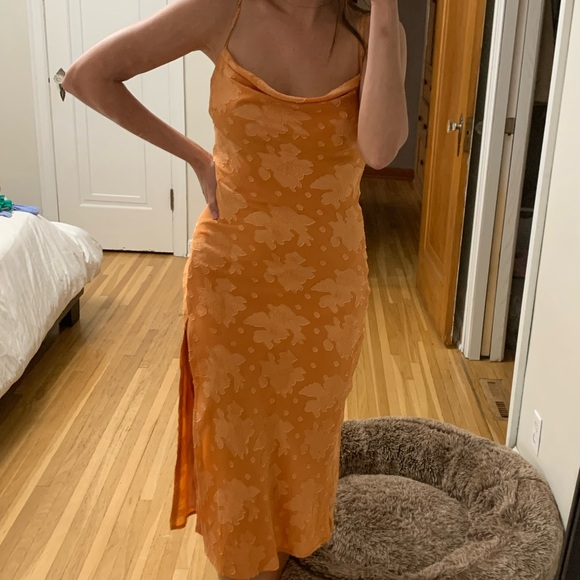 Orange midi dress - Picture 4 of 4